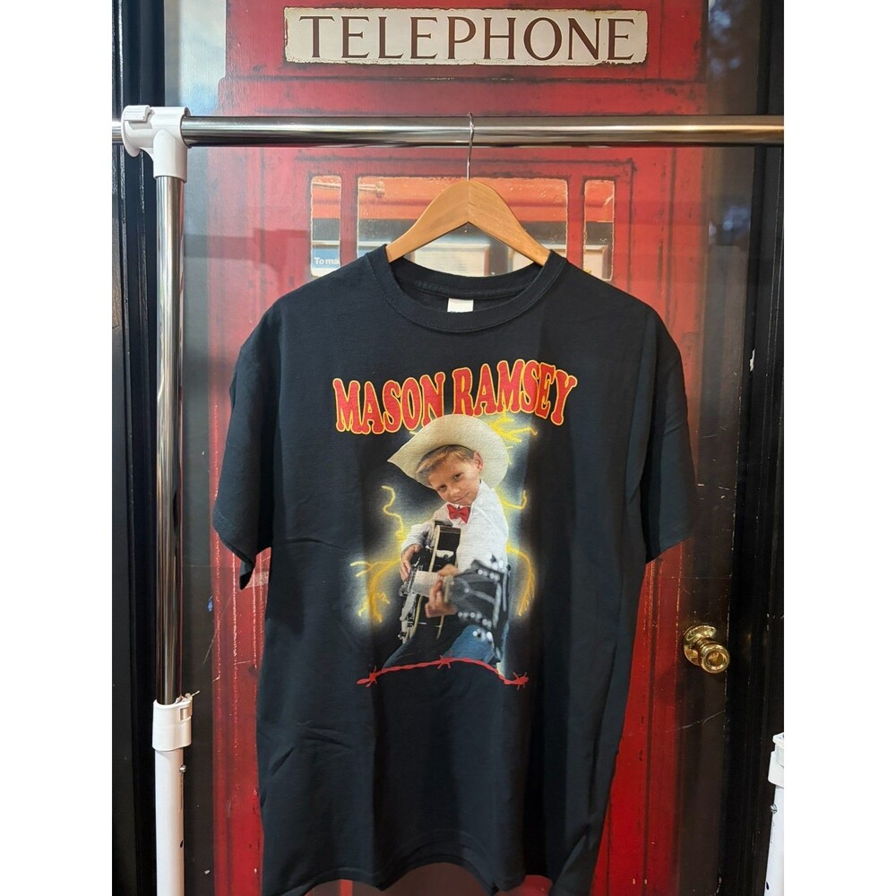 Mason Ramsey Graphic Tee Yodeling Kid Country Music T-Shirt Lightning Print L
